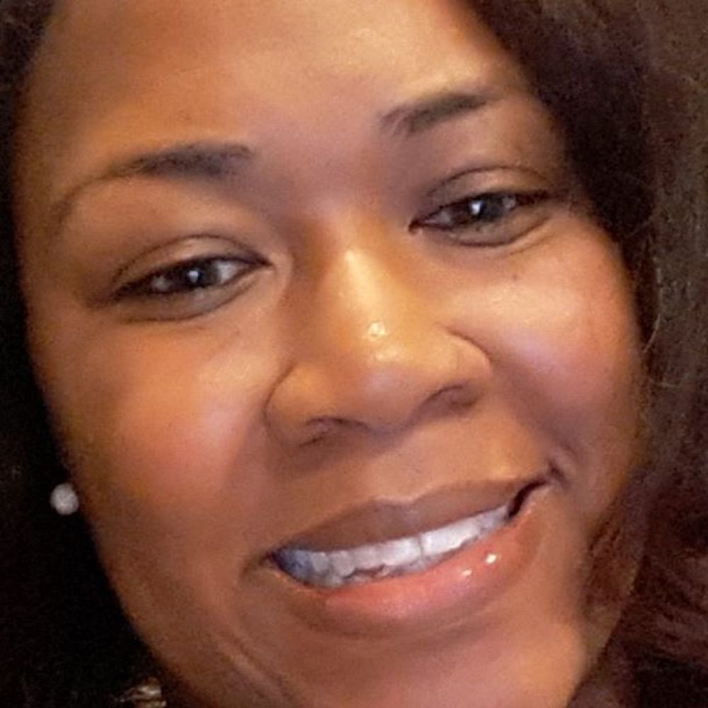 Meet your Posher, Amekia